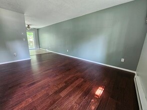 94 Cynthia Ln in Middletown, CT - Building Photo - Building Photo