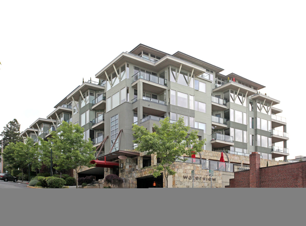 West Water Apartments in Kirkland, WA - Building Photo