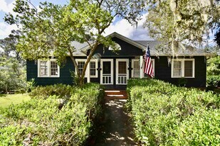 522 Talaflo St in Tallahassee, FL - Building Photo