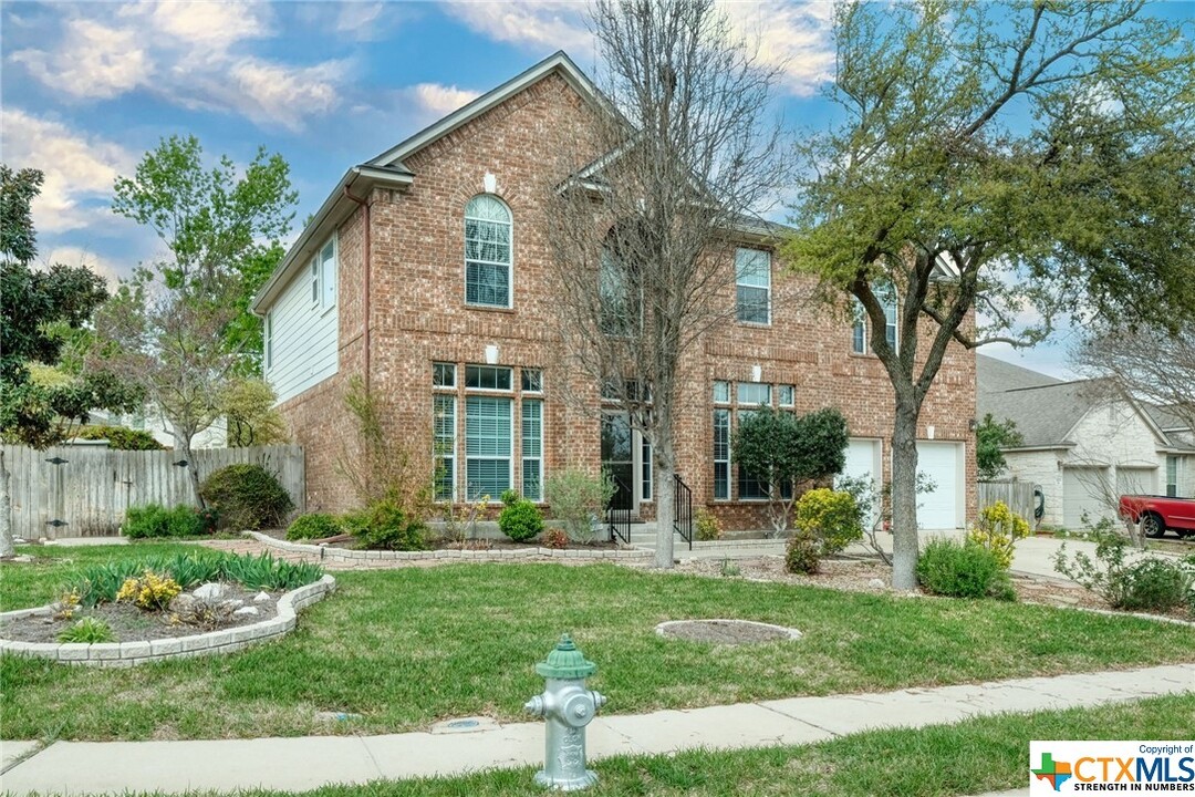 4501 Corazon Cove in Round Rock, TX - Foto de edificio