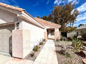5716 Grand Entries Dr in Las Vegas, NV - Building Photo - Building Photo
