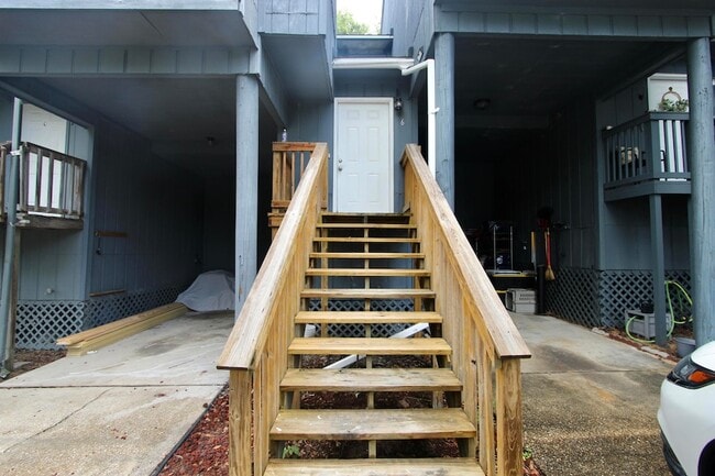 200 White St in Niceville, FL - Building Photo - Building Photo