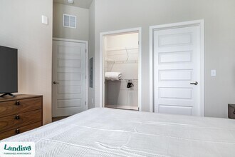 4902 Cosmos Cir in Wimauma, FL - Foto de edificio - Building Photo