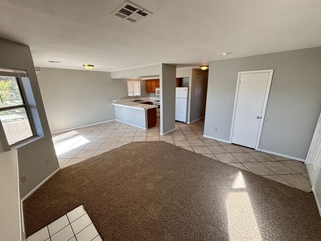 6208 Yerba Ln in Las Vegas, NV - Building Photo - Building Photo