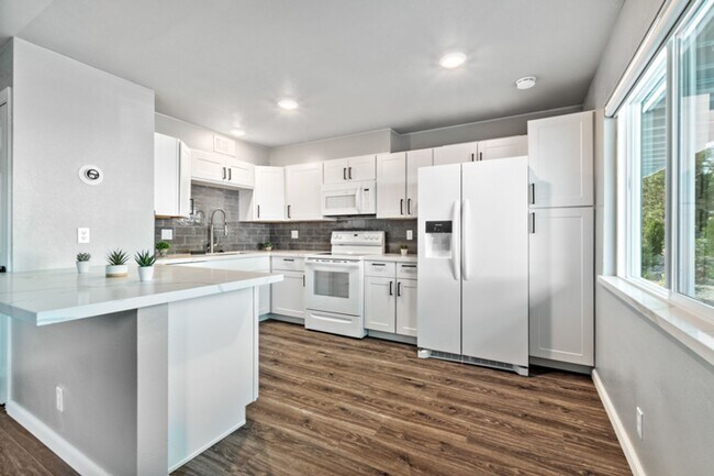 1560 Lander St in Reno, NV - Building Photo - Building Photo