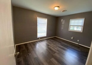 2409 Shepherd Dr NW in Huntsville, AL - Building Photo - Building Photo