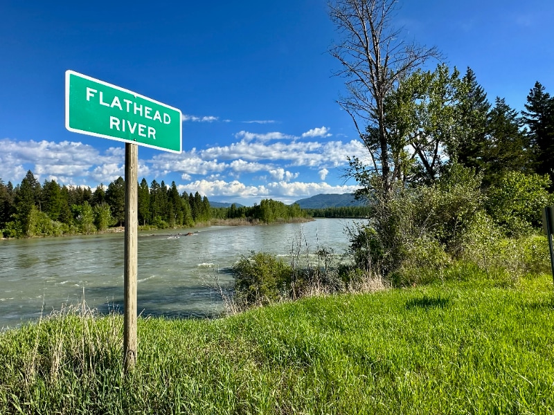 12 River Falls Dr in Columbia Falls, MT - Building Photo