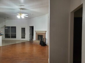 6812 Coldwater Canyon Rd in Fort Worth, TX - Foto de edificio - Building Photo