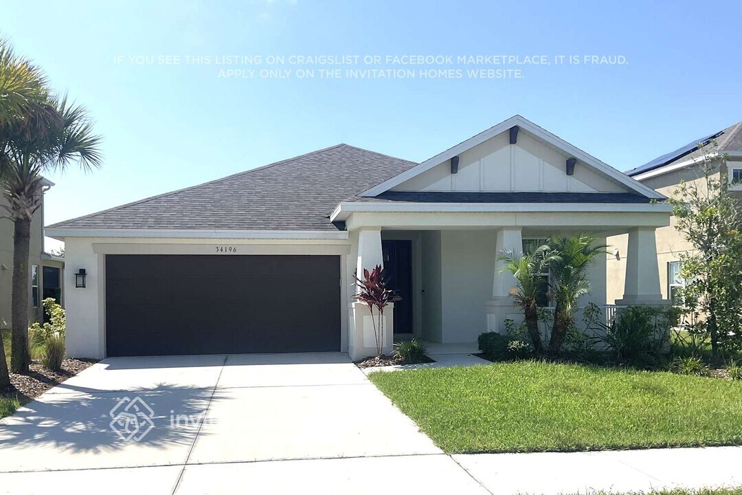 34196 Astoria Cir in Zephyrhills, FL - Building Photo
