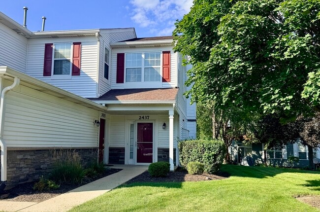 property at 2437 Oneida Ln