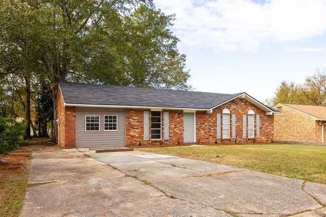 2855 Viking Dr in Columbus, GA - Foto de edificio - Building Photo