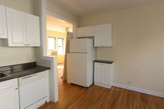 3727.5 N Pine Grove Ave in Chicago, IL - Building Photo - Building Photo