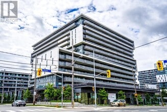 120 Varna Dr in Toronto, ON - Building Photo - Building Photo