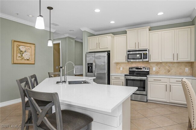 28087 Sosta Ln in Bonita Springs, FL - Foto de edificio - Building Photo