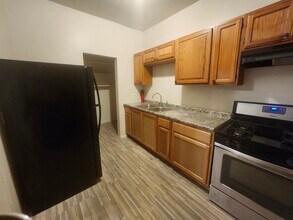 6730 S Clyde Ave in Chicago, IL - Building Photo - Building Photo