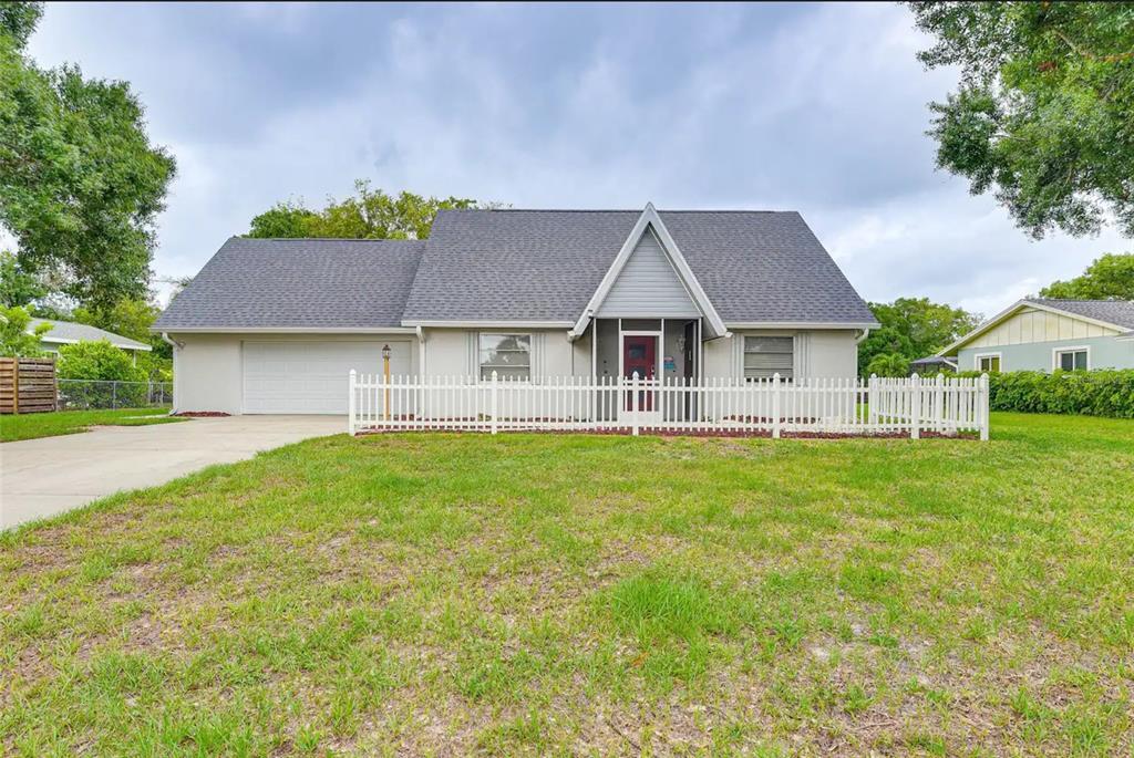 4831 Greenleaf Rd in Sarasota, FL - Building Photo