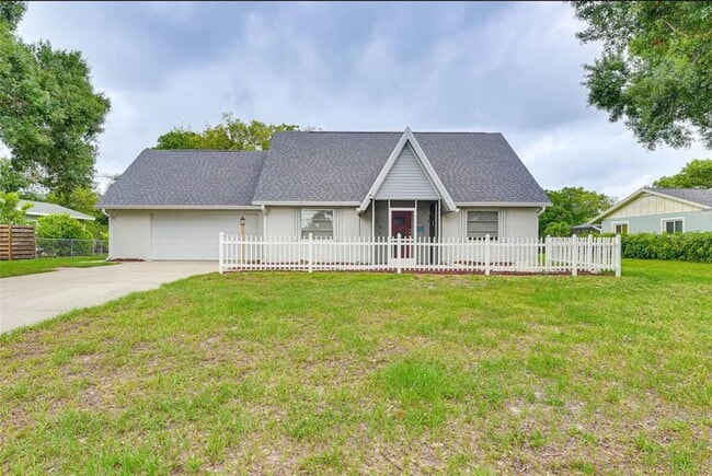 property at 4831 Greenleaf Rd