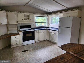 118 Kiln Dr in Bunker Hill, WV - Building Photo - Building Photo