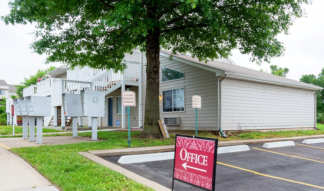 Gazebo Apartments in Lawrence, KS - Building Photo