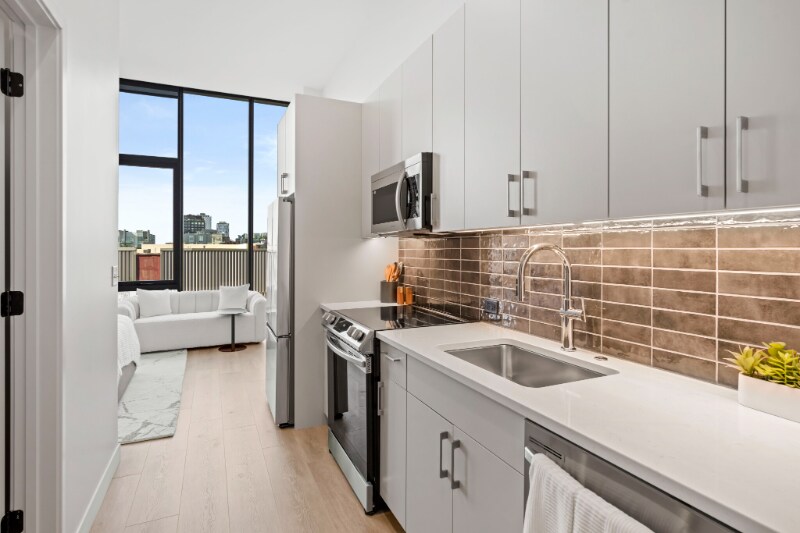 1103 W Van Buren St in Chicago, IL - Building Photo