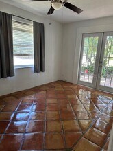 2120 E Washington St in Orlando, FL - Building Photo - Building Photo