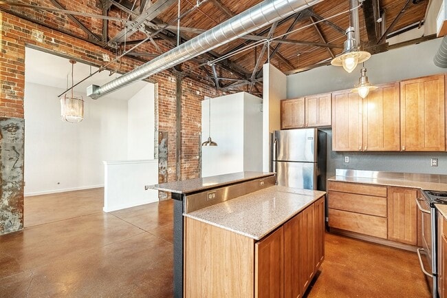 property at 3033 Blake St