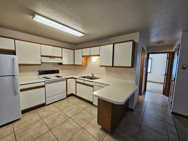 4330 10th Ave S. Fargo ND