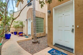 841 Avalon Ct in San Diego, CA - Building Photo - Building Photo