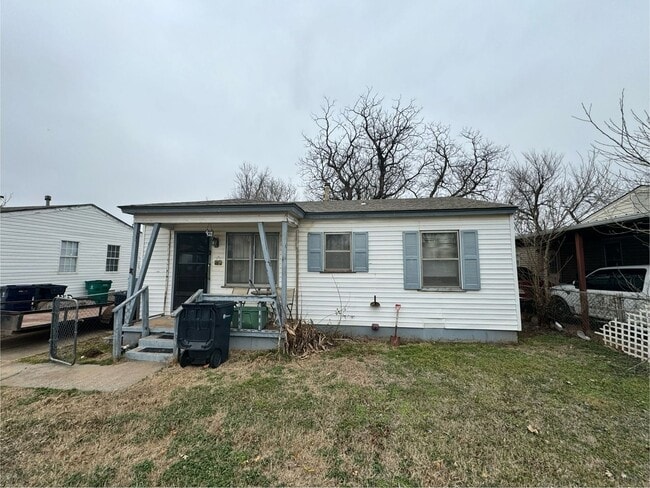 property at 4021 SW 24th St