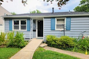 707 Douglass Ave in Rockville, MD - Building Photo