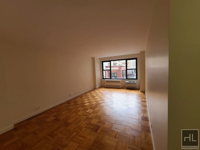 Fourth Avenue, Unit 4N in New York, NY - Foto de edificio - Building Photo