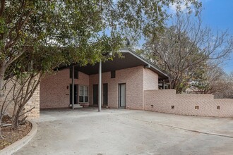 16 Larkwood Ln in Del Rio, TX - Building Photo - Building Photo