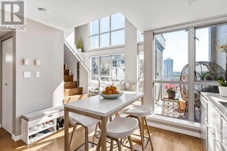 1238-1238 Richards St in Vancouver, BC - Building Photo - Building Photo