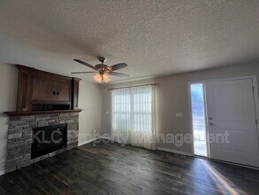 1317 12th St SE in Bondurant, IA - Building Photo - Building Photo