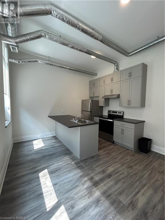 property at 11 Queen St