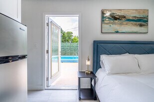 975-977 Southwest 10th Street-SI ID1324004P, Unit SI ID1324004P in Miami, FL - Building Photo