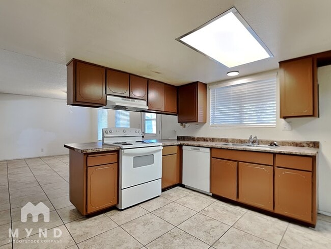 644 S Hill in Mesa, AZ - Building Photo - Building Photo