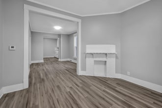 3860 Dodge St in Omaha, NE - Building Photo - Building Photo