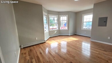 86 White St in Haverhill, MA - Building Photo - Building Photo