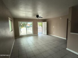 4918 Guadalupe Dr in El Paso, TX - Building Photo