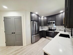 9 Valley Ln in Goshen, OH - Building Photo - Building Photo