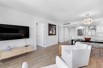 5701 Collins Ave in Miami Beach, FL - Building Photo - Building Photo