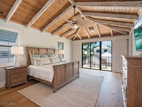 354 1st Ave N in Naples, FL - Building Photo - Building Photo
