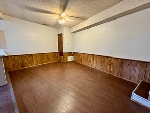 920 N Leverett Ave in Fayetteville, AR - Foto de edificio - Building Photo