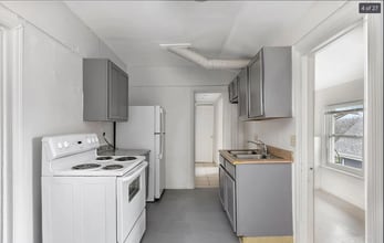 3518 W 8th St in Cincinnati, OH - Building Photo - Building Photo