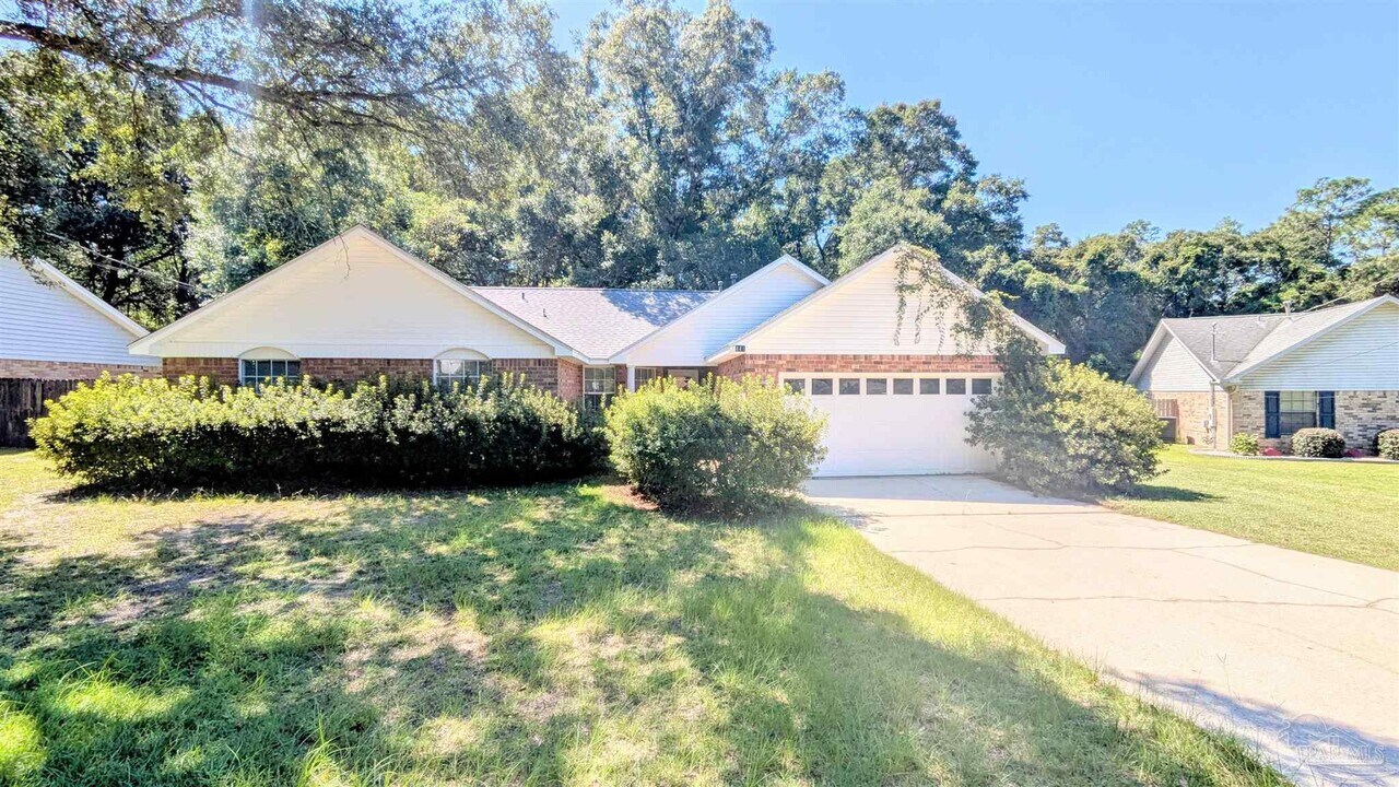 3441 Jubilee Dr in Pace, FL - Building Photo