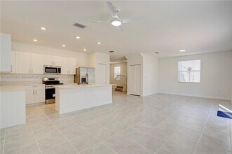2642 SE 24th St in Homestead, FL - Building Photo - Building Photo