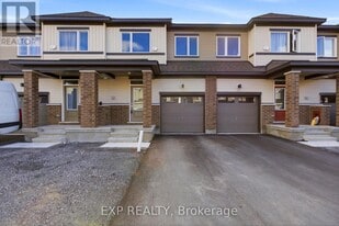 32 Pumice Pl in Ottawa, ON - Building Photo