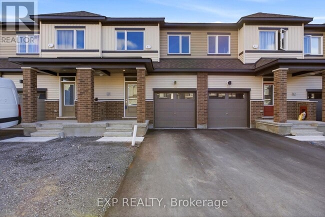 property at 32 Pumice Pl