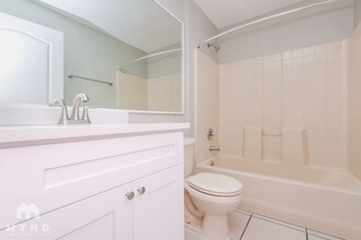 18012 Birdwater Dr in Tampa, FL - Building Photo - Building Photo